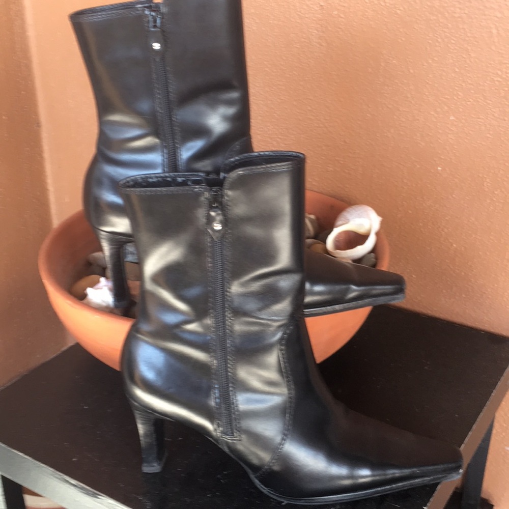 Unisa boot